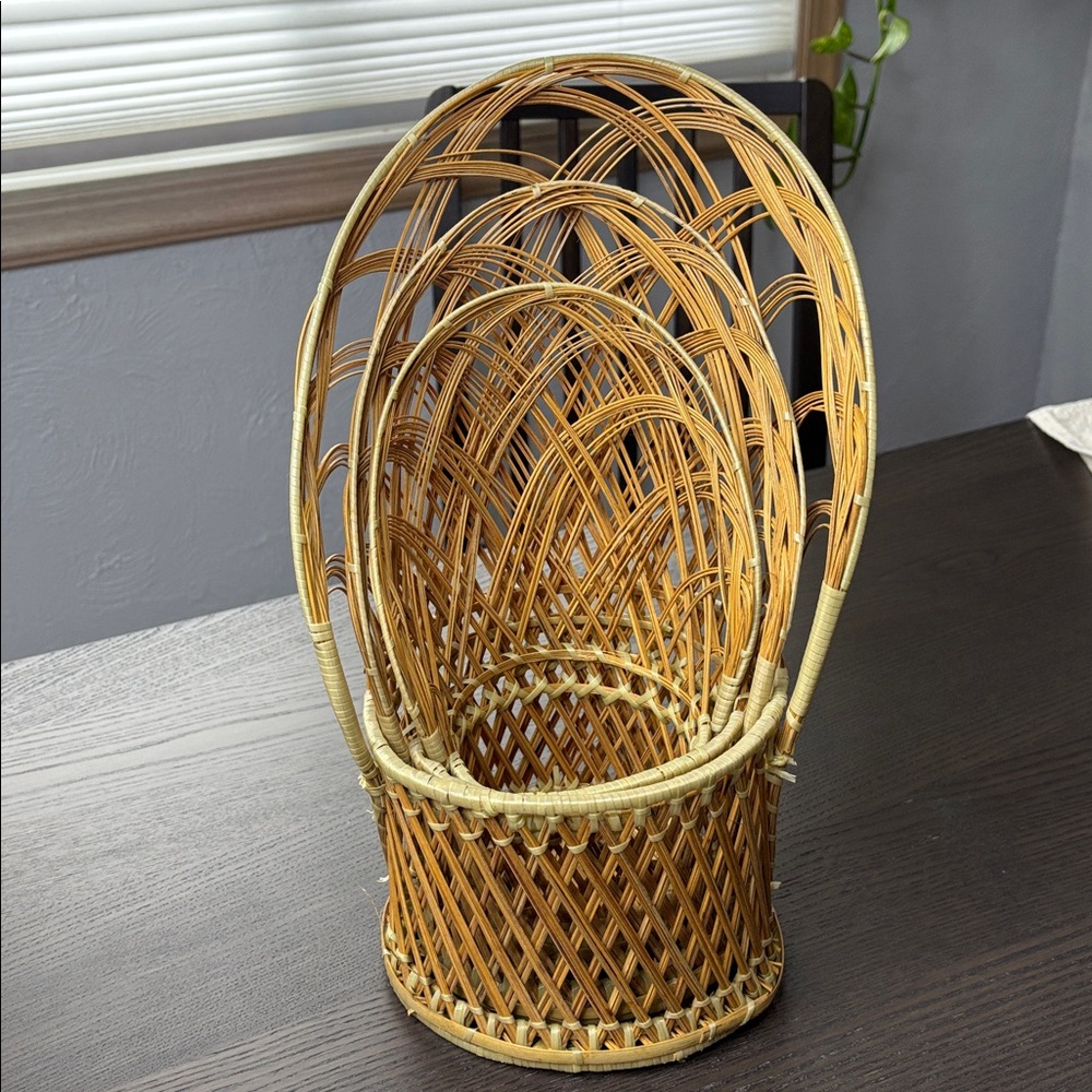 Vintage Nesting Wicker Basket Set Peacock Chair Style Plant Holders Home Decor - Picture 9 of 10